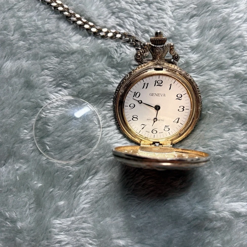 Vintage Watch-It Quartz Pocket Watch Duck Hunting For Parts/ Not Working